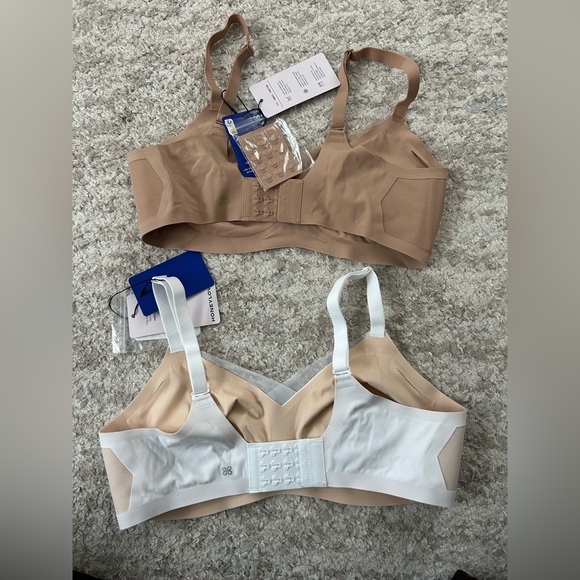Bundle: Honeylove Tan and White Wireless Mesh Detail Bras Size Medium - Picture 2 of 4